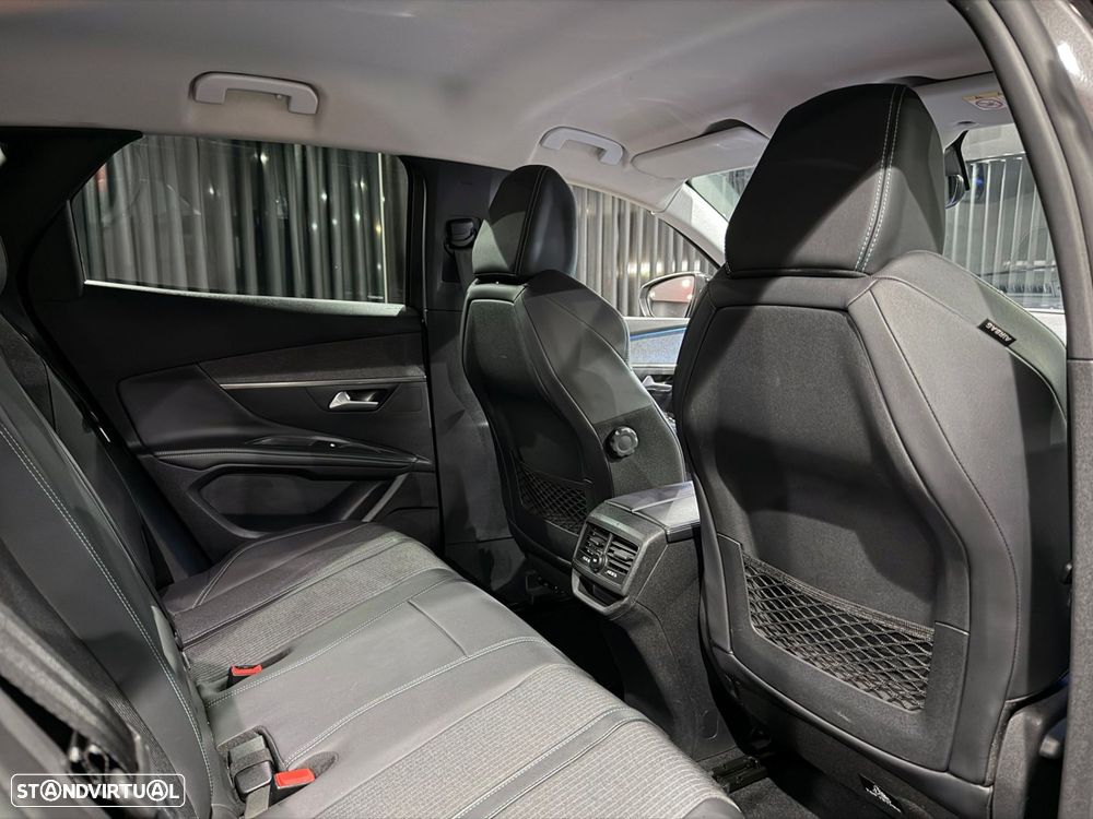 Peugeot 3008 1.6 Hybrid Allure e-EAT8 - 38