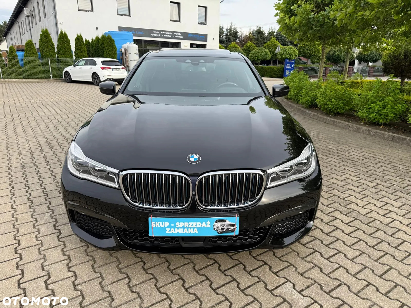 BMW Seria 7 740e iPerformance - 33