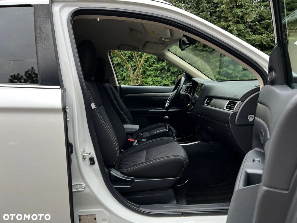 Mitsubishi Outlander 2.0 2WD Edition 100 - 6