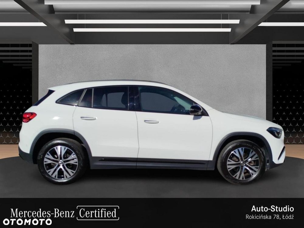 Mercedes-Benz GLA - 7