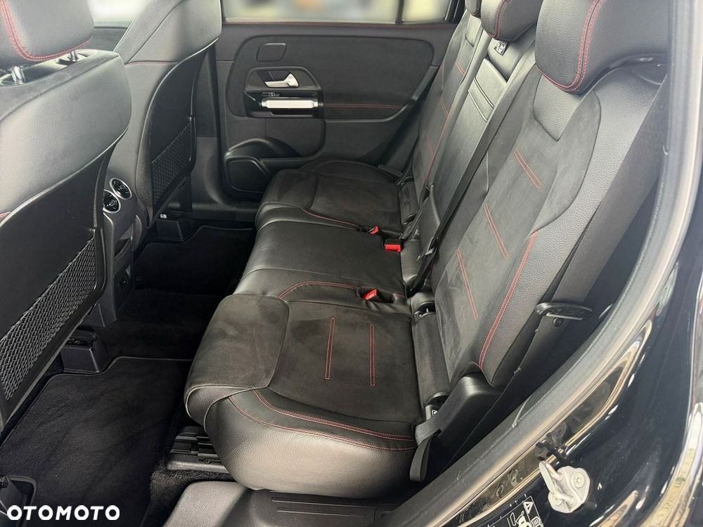 Mercedes-Benz GLB - 23