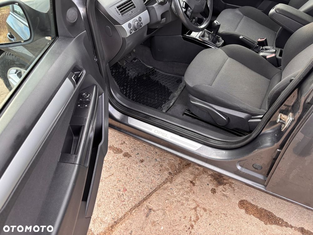 Opel Astra 1.7 CDTI DPF (119g) Edition 111 Jahre - 9