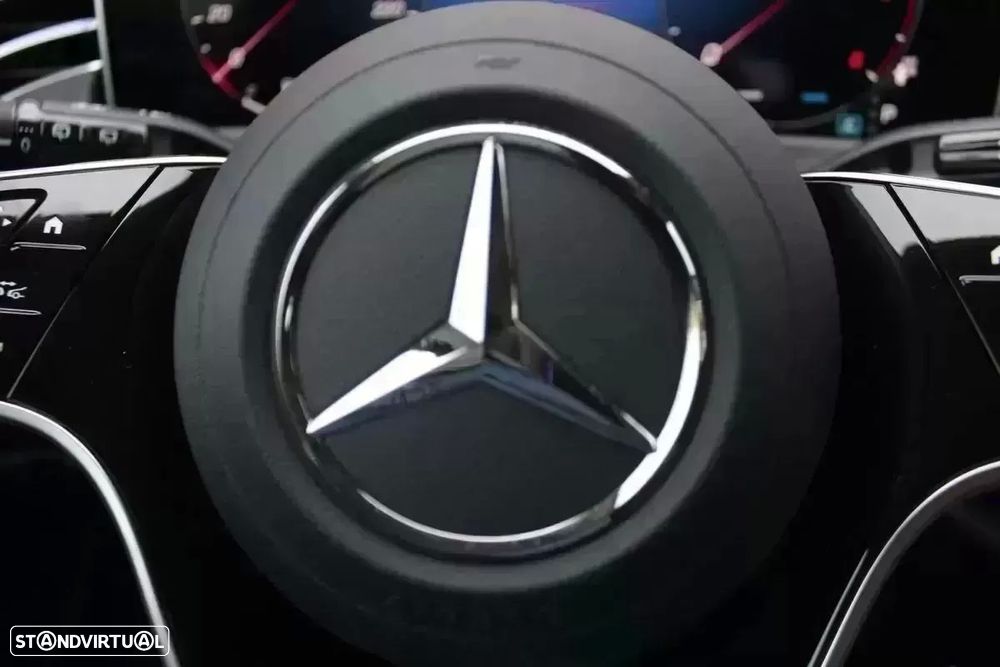 Mercedes-Benz E 220 d Avantgarde - 24