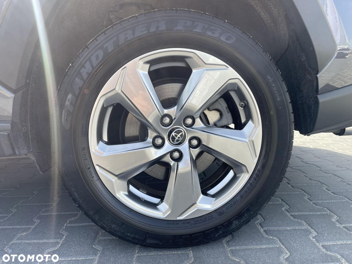 Toyota RAV4 - 25