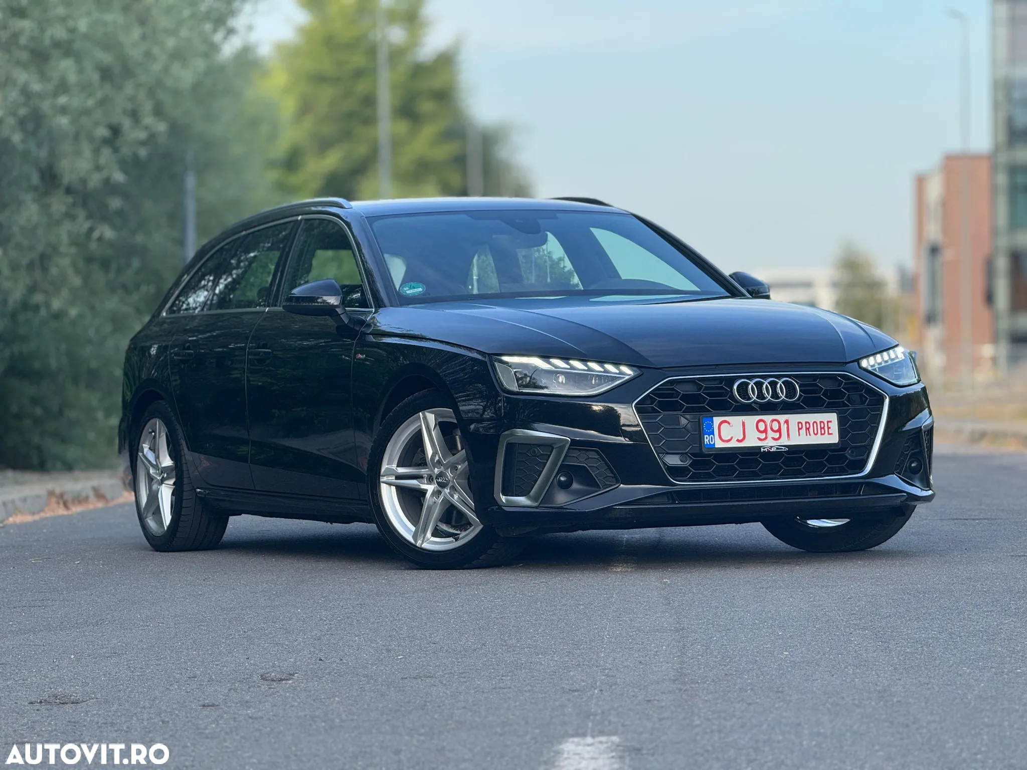 Audi A4 Avant 35 TDI S tronic S line - 2
