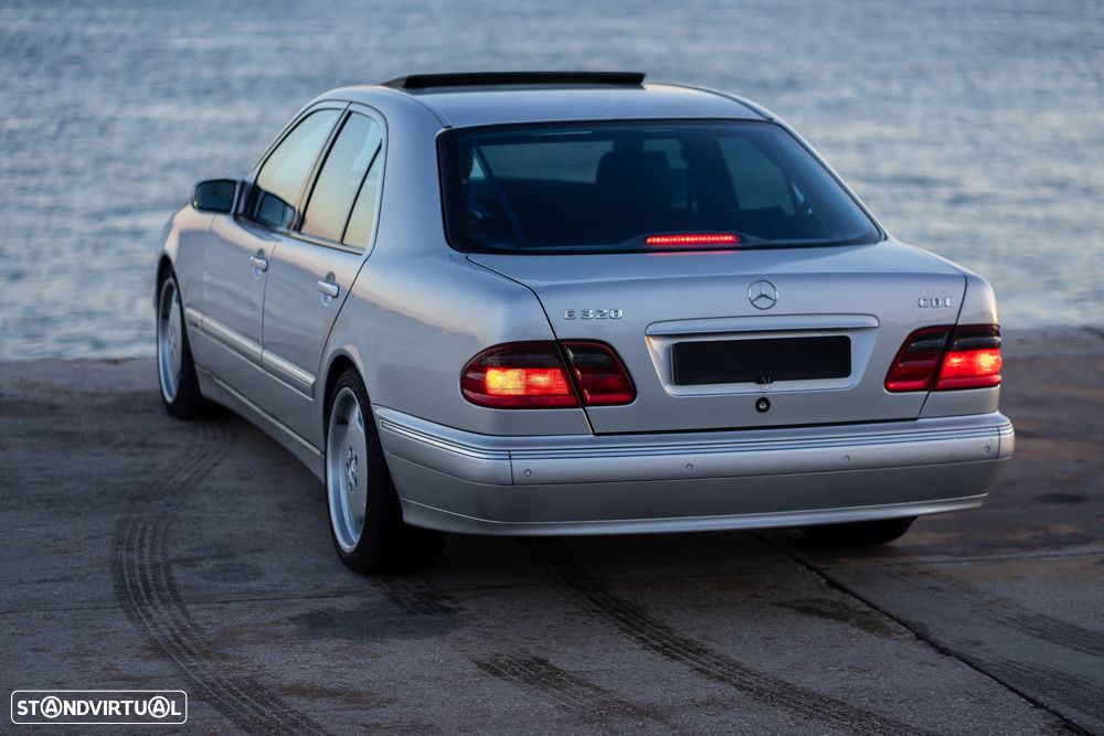 Mercedes-Benz E 320 - 16