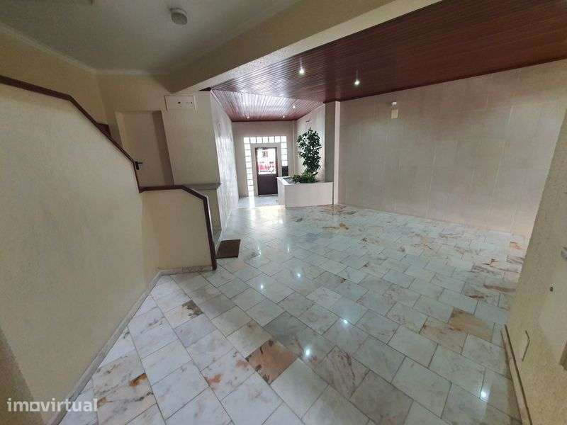 Apartamento t3 com pequeno terraço - Grande imagem: 4/5