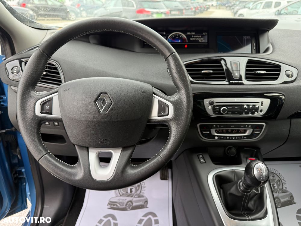 Renault Scenic ENERGY dCi 130 Start & Stop Bose Edition - 19