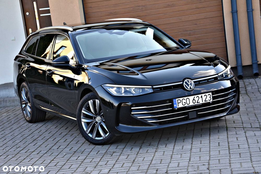 Volkswagen Passat - 1
