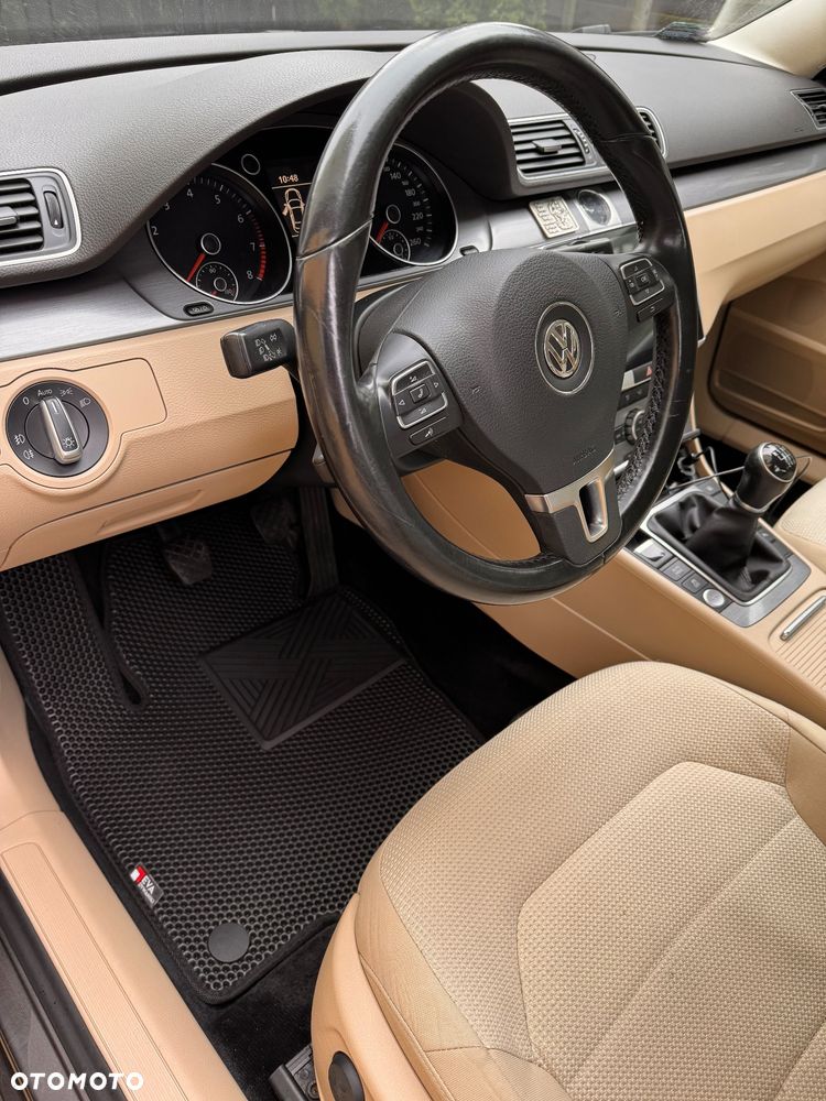 Volkswagen Passat - 7