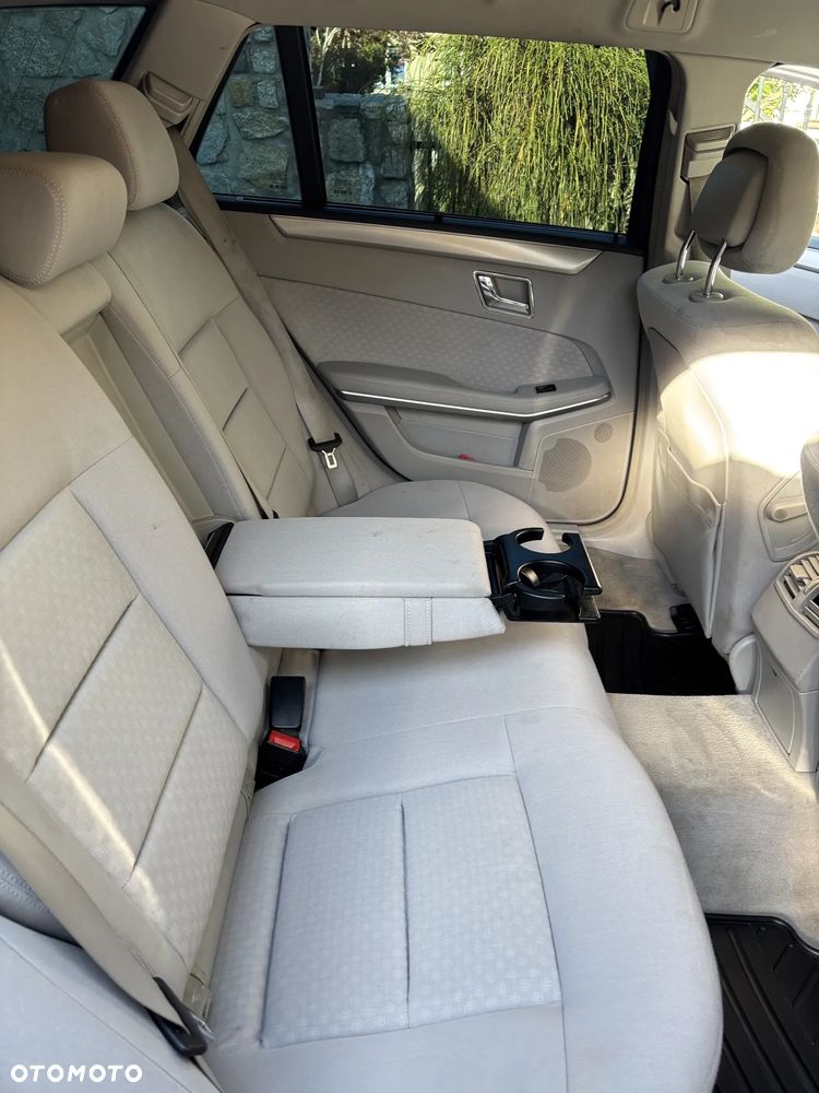 Mercedes-Benz Klasa E 350 CDI 4-Matic BlueEff - 31