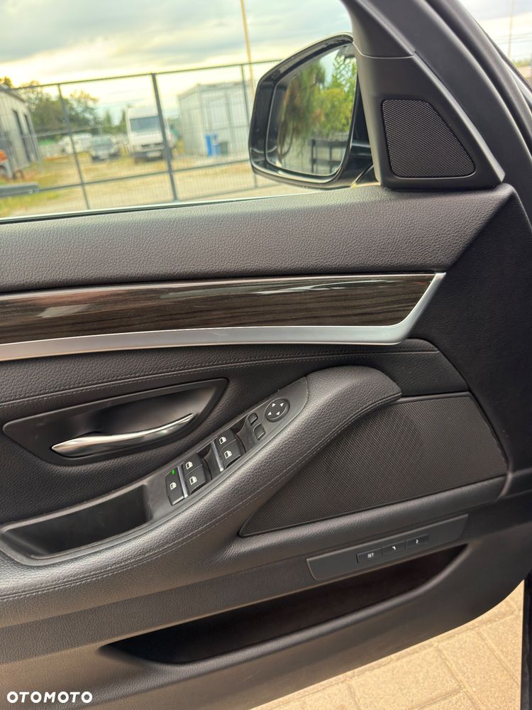 BMW Seria 5 520d Luxury Line - 18