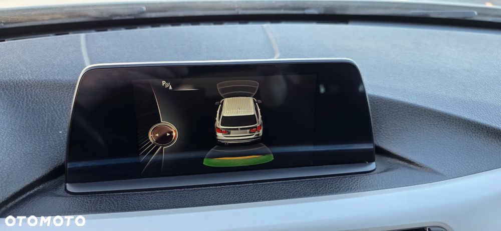 BMW Seria 3 320d xDrive Sport Line - 38