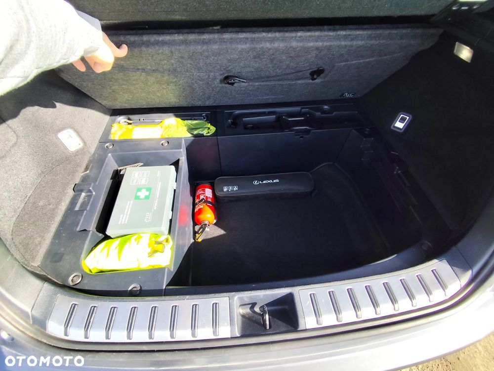 Lexus NX 300h Comfort AWD - 11