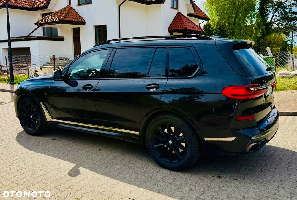 BMW X7 - 7