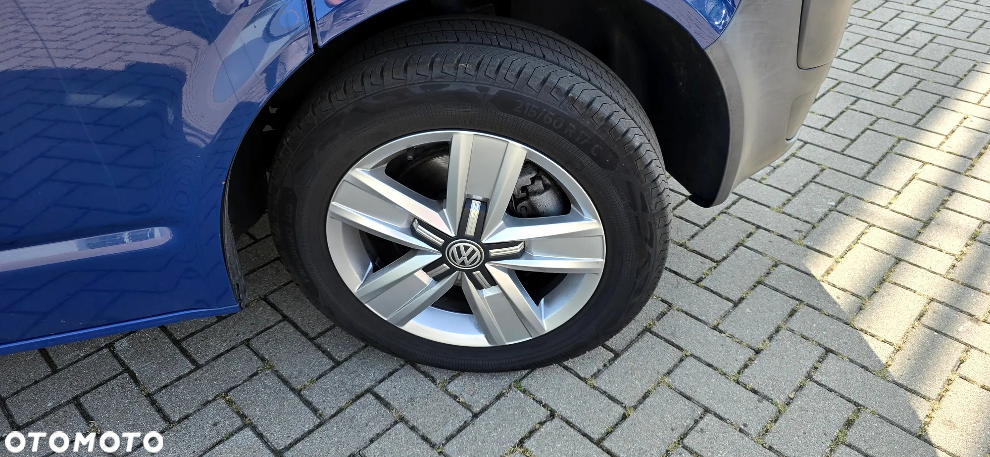 Volkswagen Caravelle - 15