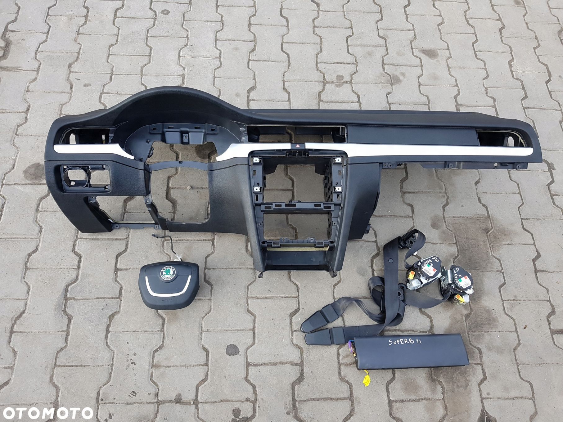 SKODA SUPERB 2 II 08-12r DESKA ROZDZIELCZA KONSOLA PASY PODUSZKI AIRBAG - 1