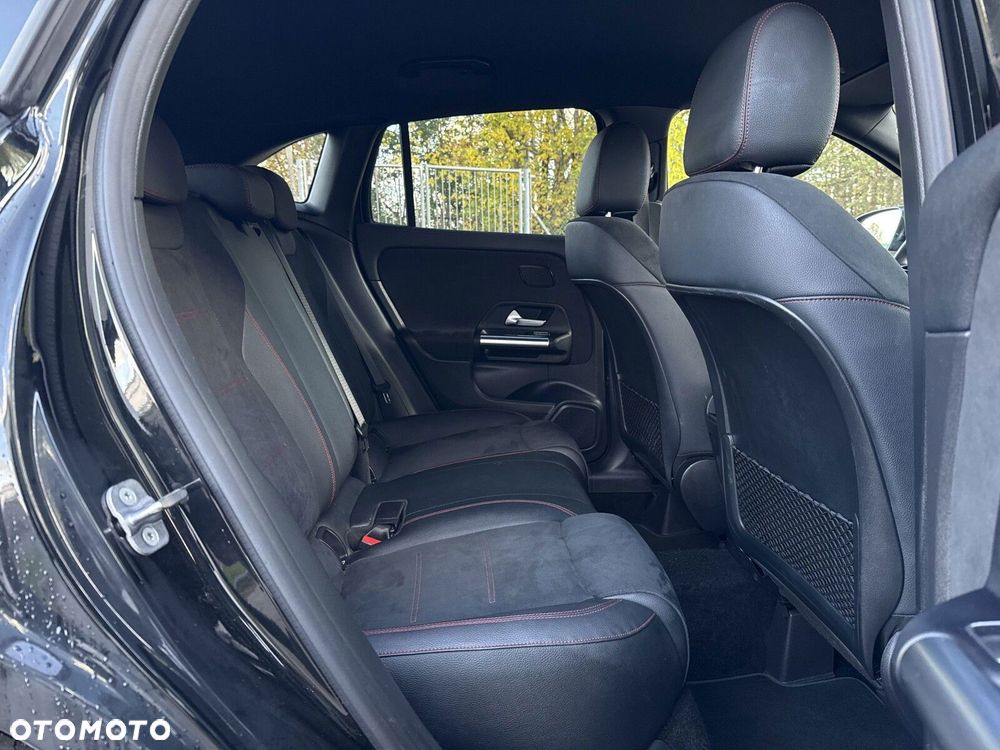 Mercedes-Benz GLA - 19