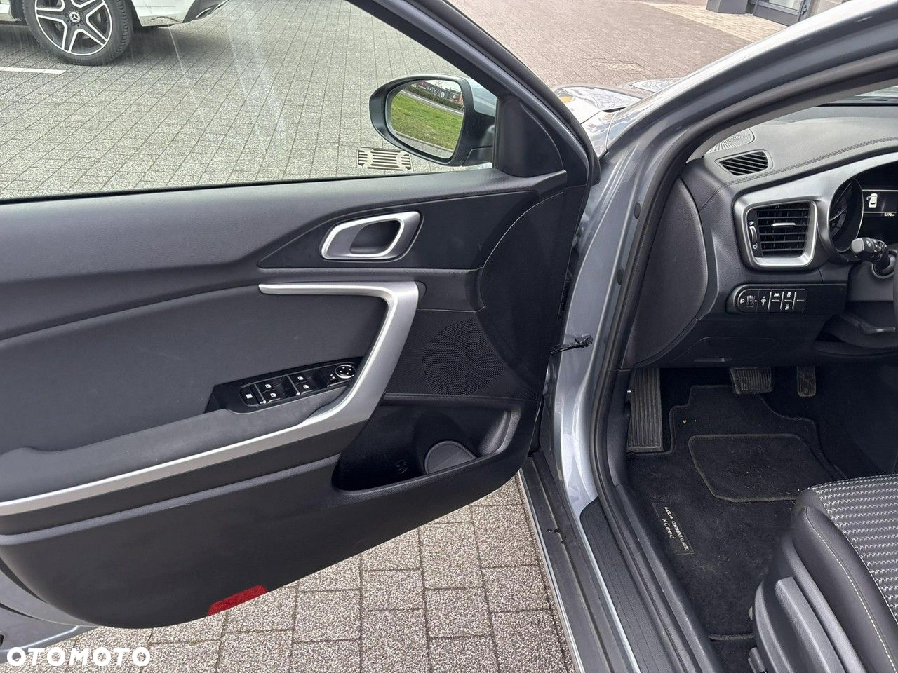 Kia XCeed - 10