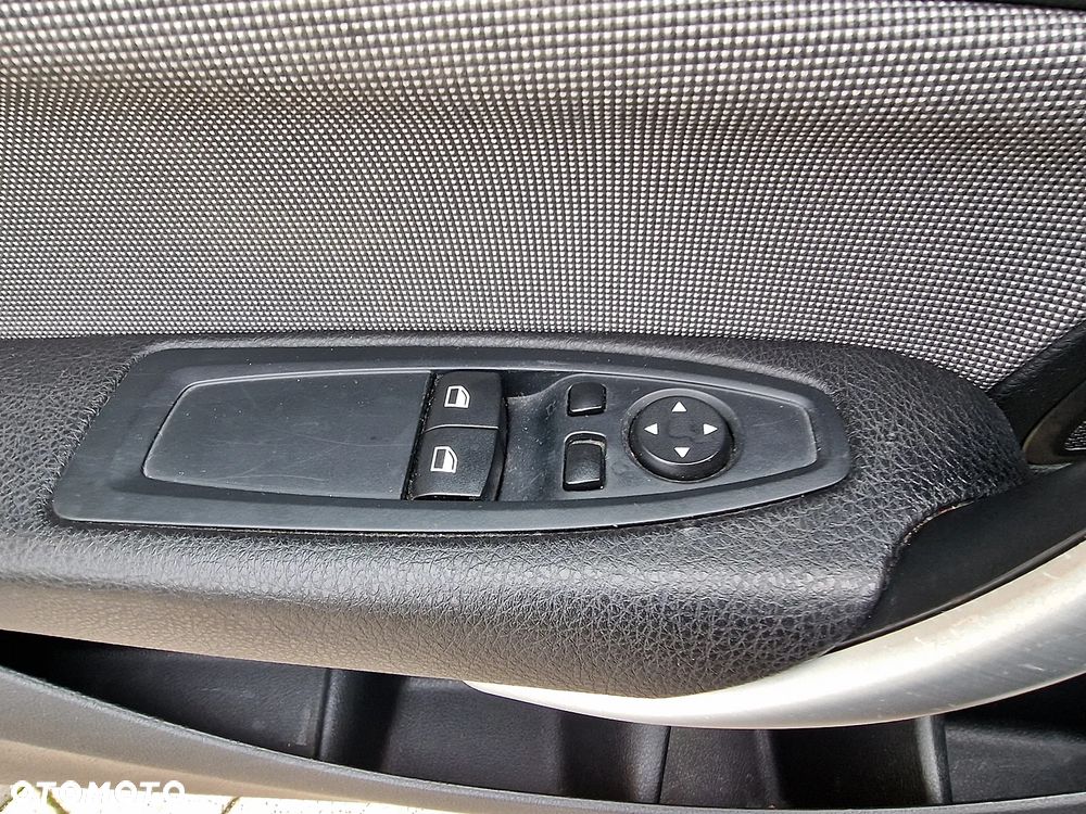 BMW Seria 1 116d - 13