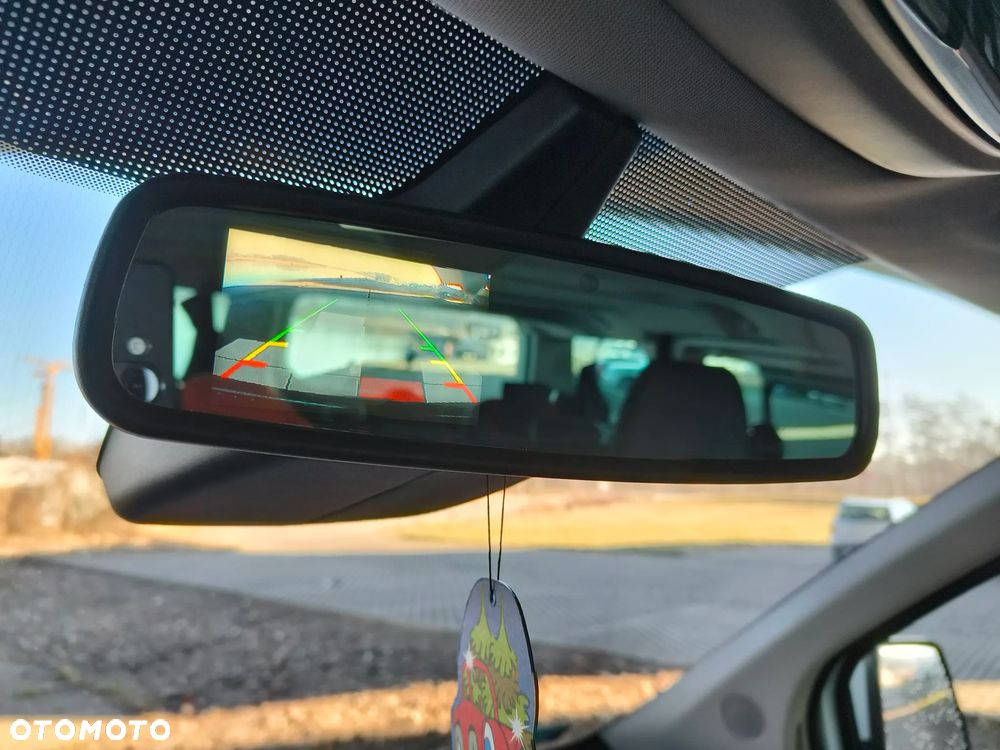 Ford Tourneo Custom 300 L2H1 VA Titanium - 14