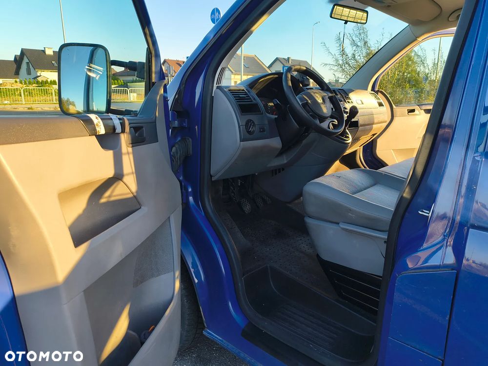Volkswagen T5 - 22