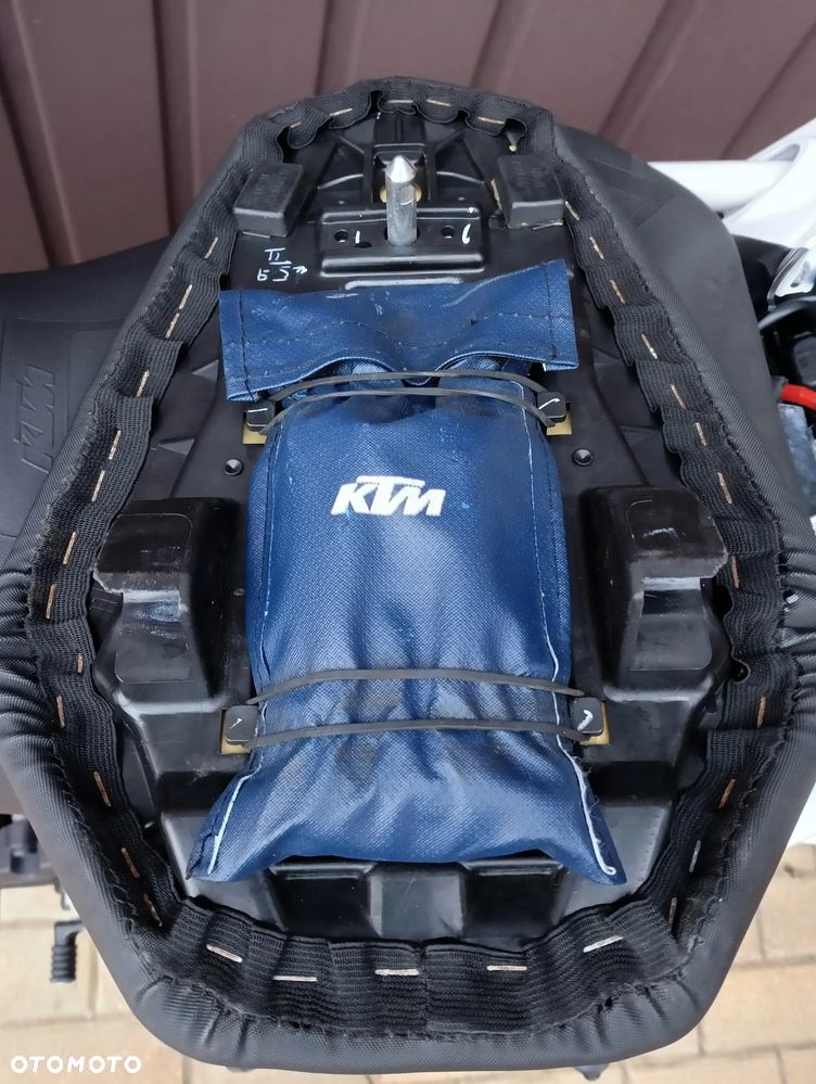 KTM Duke 390 - 19