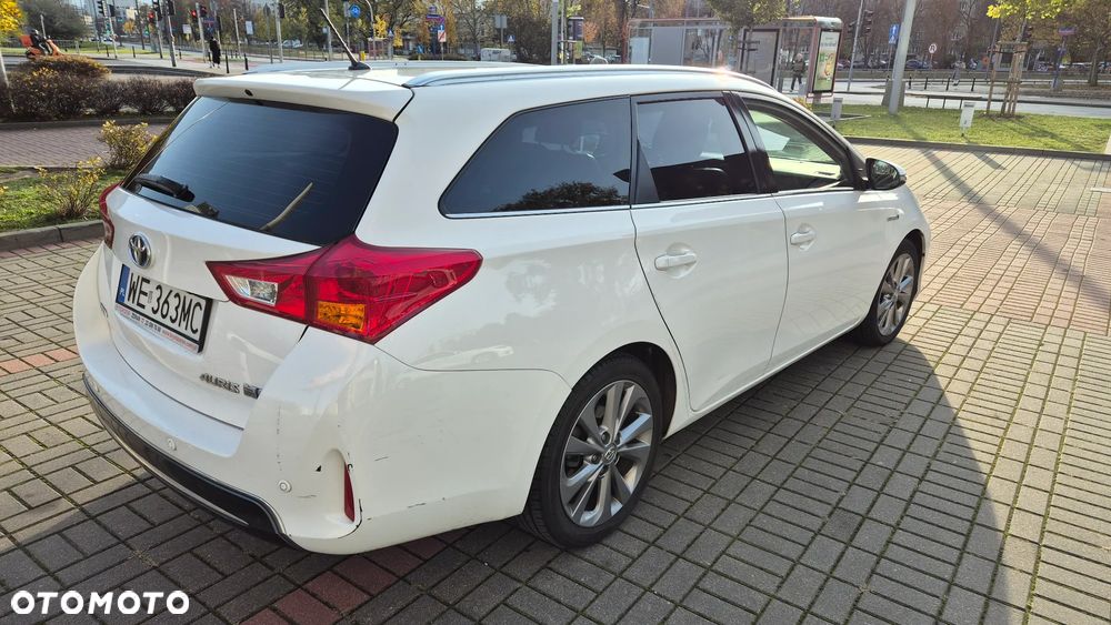 Toyota Auris - 4