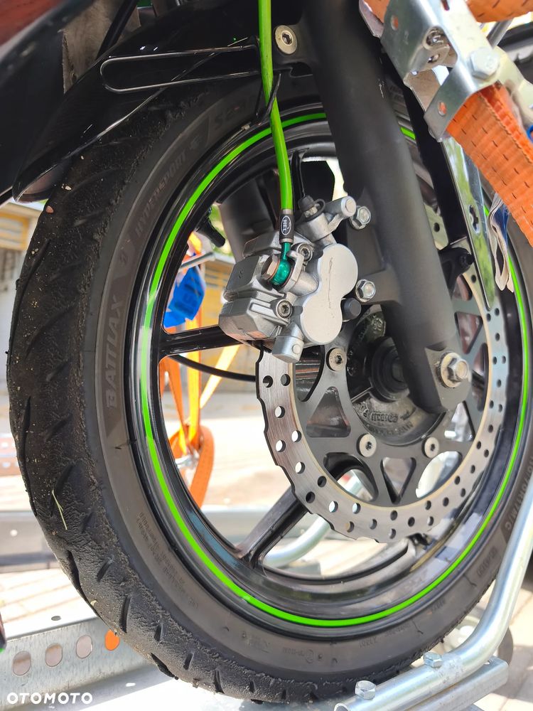 Kawasaki Ninja 250R - 3