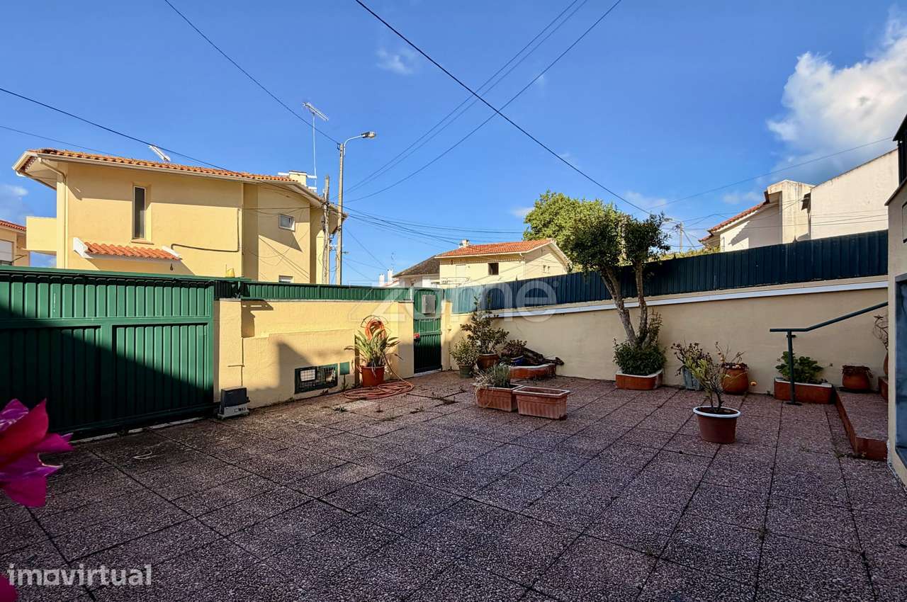 Moradia T5 na Madorna em São Domingos de Rana - Grande imagem: 4/31