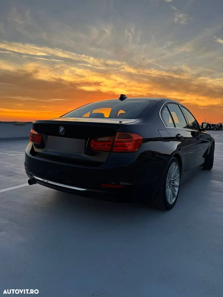 BMW Seria 3 320d Efficient Dynamic Edition Aut. Luxury Line - 3