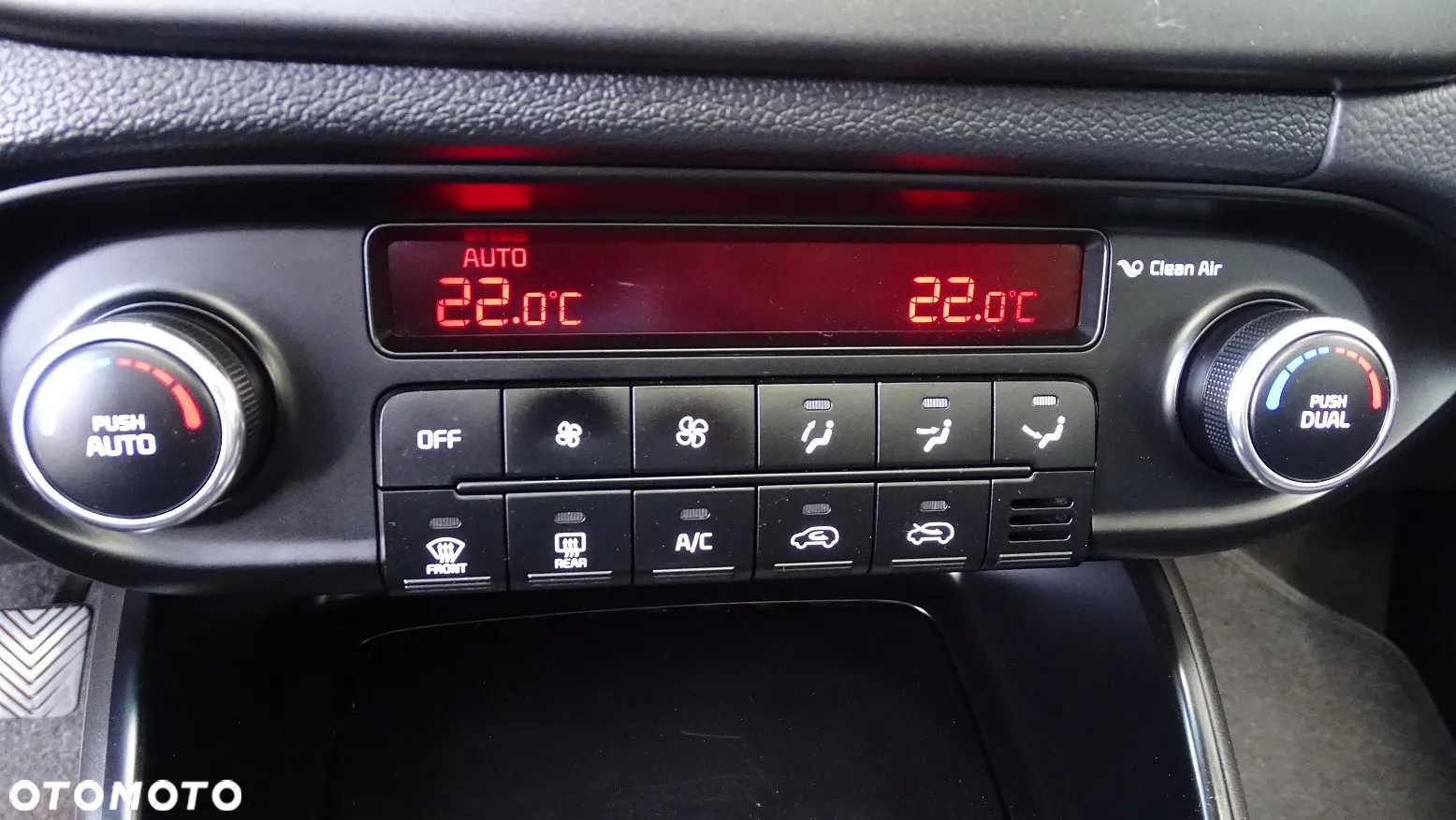 Kia Carens 1.7 CRDi M 7os - 20