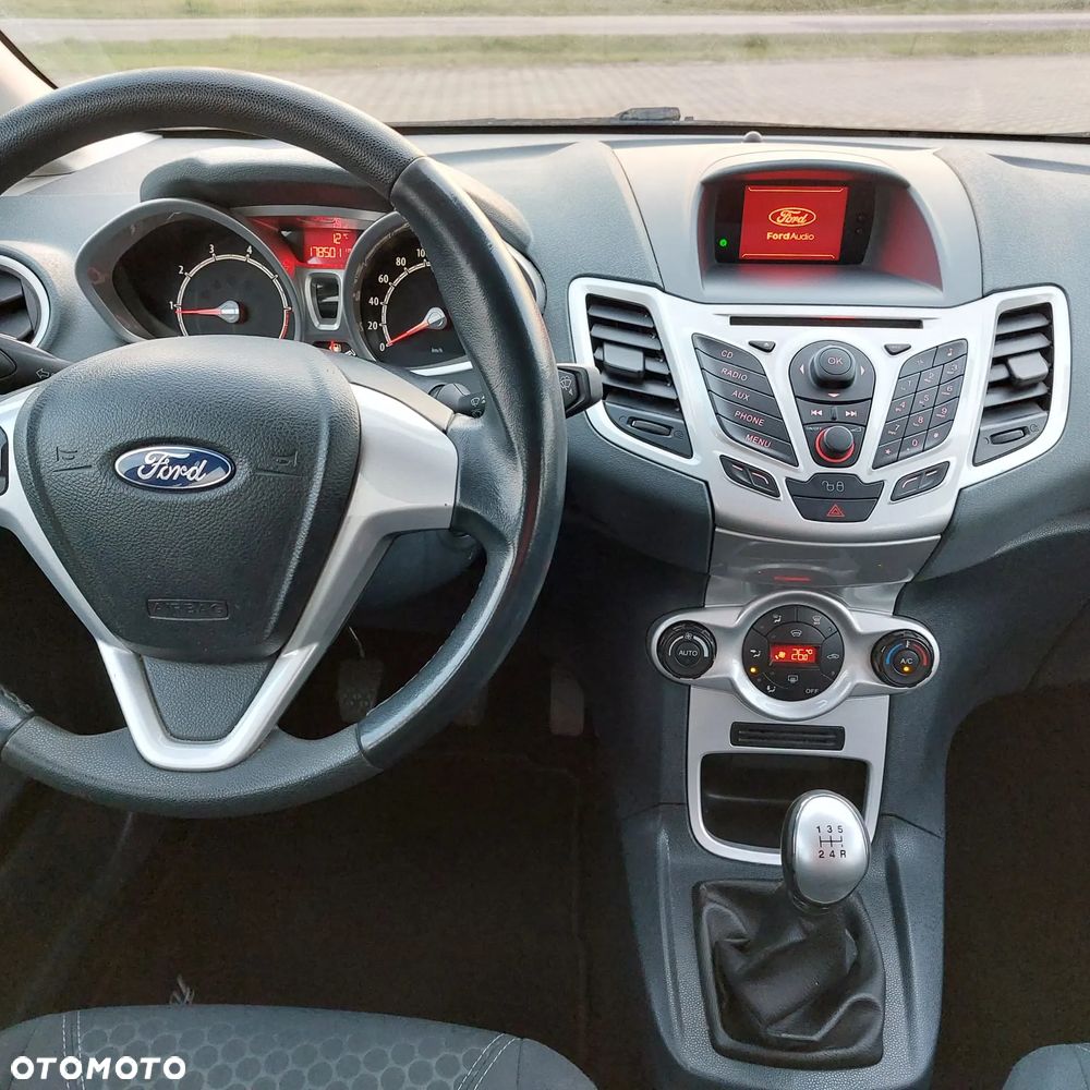 Ford Fiesta 1.25 Titanium EU5 - 21