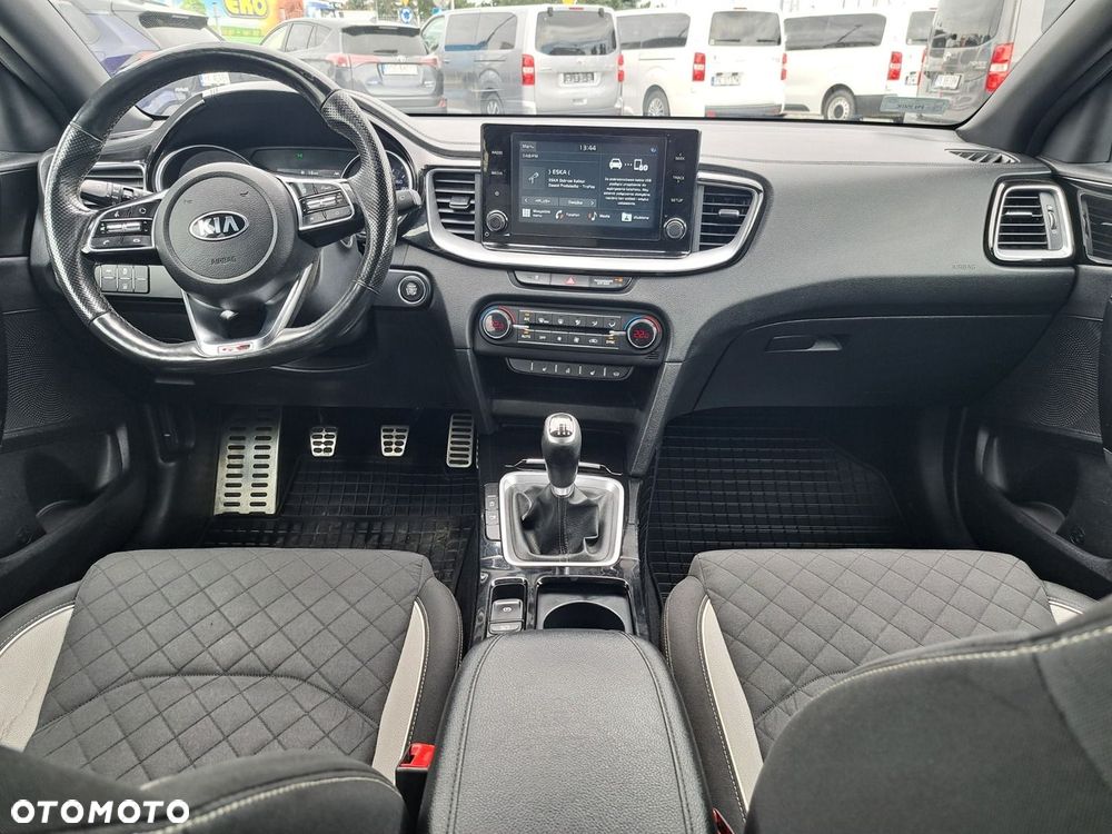 Kia ProCeed 1.5 T-GDI GT Line - 9