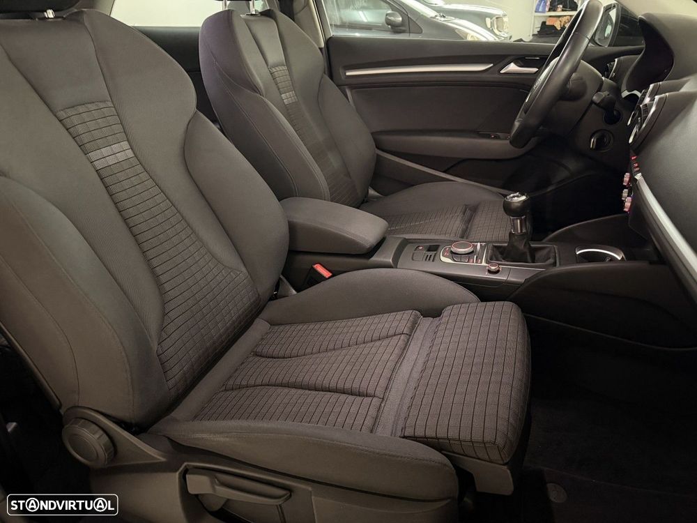 Audi A3 1.6 TDI Ambition - 11