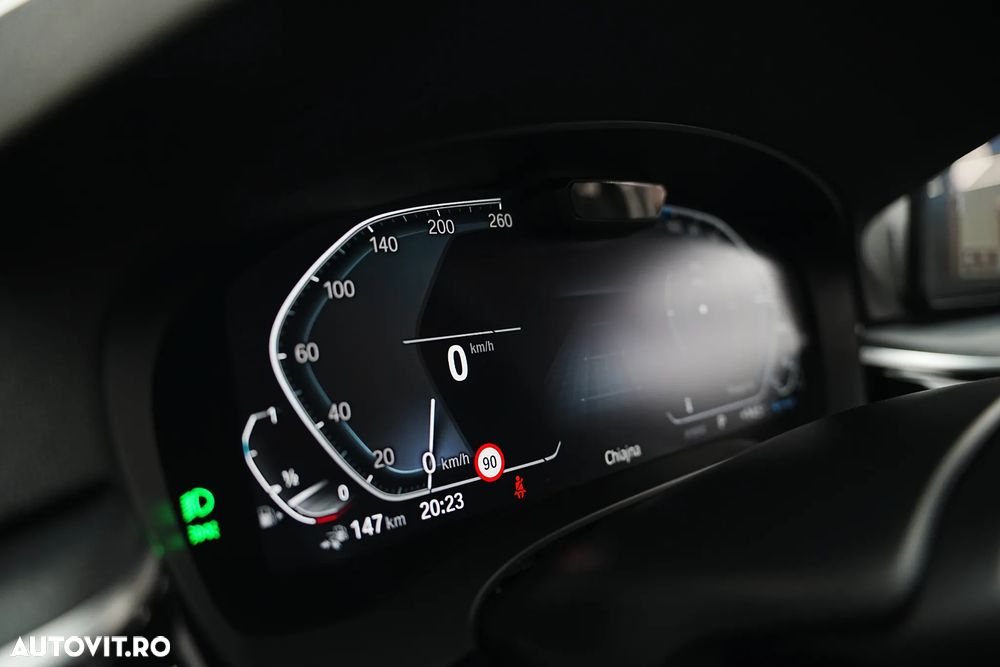 BMW Seria 5 530e Aut. - 33