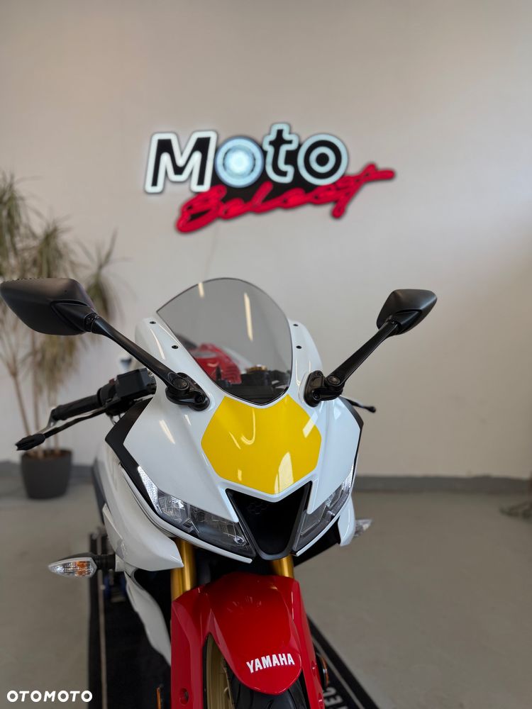 Yamaha YZF - 9