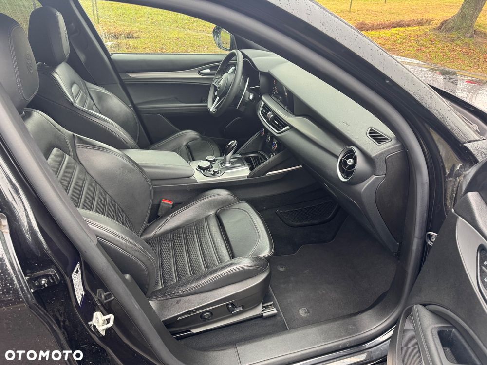 Alfa Romeo Stelvio 2.0 Turbo 16V AT8-Q4 Executive - 10