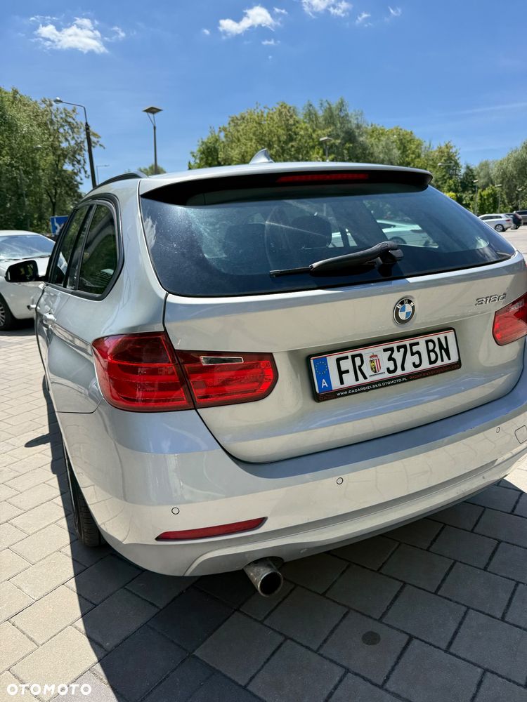 BMW Seria 3 318d Sport Line - 12