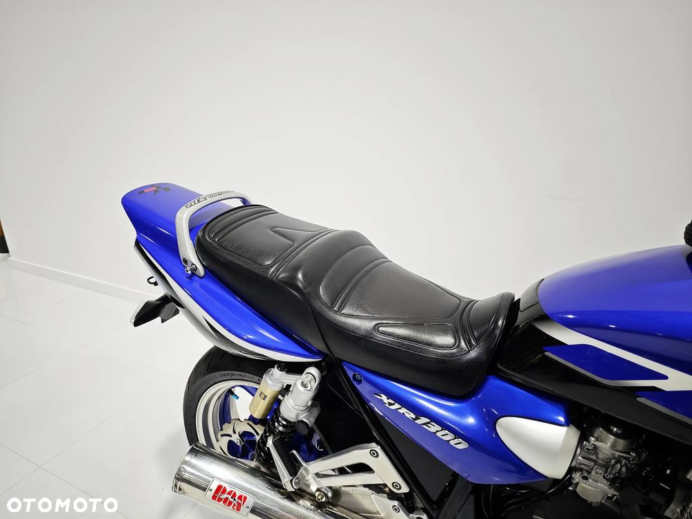 Yamaha XJR - 9