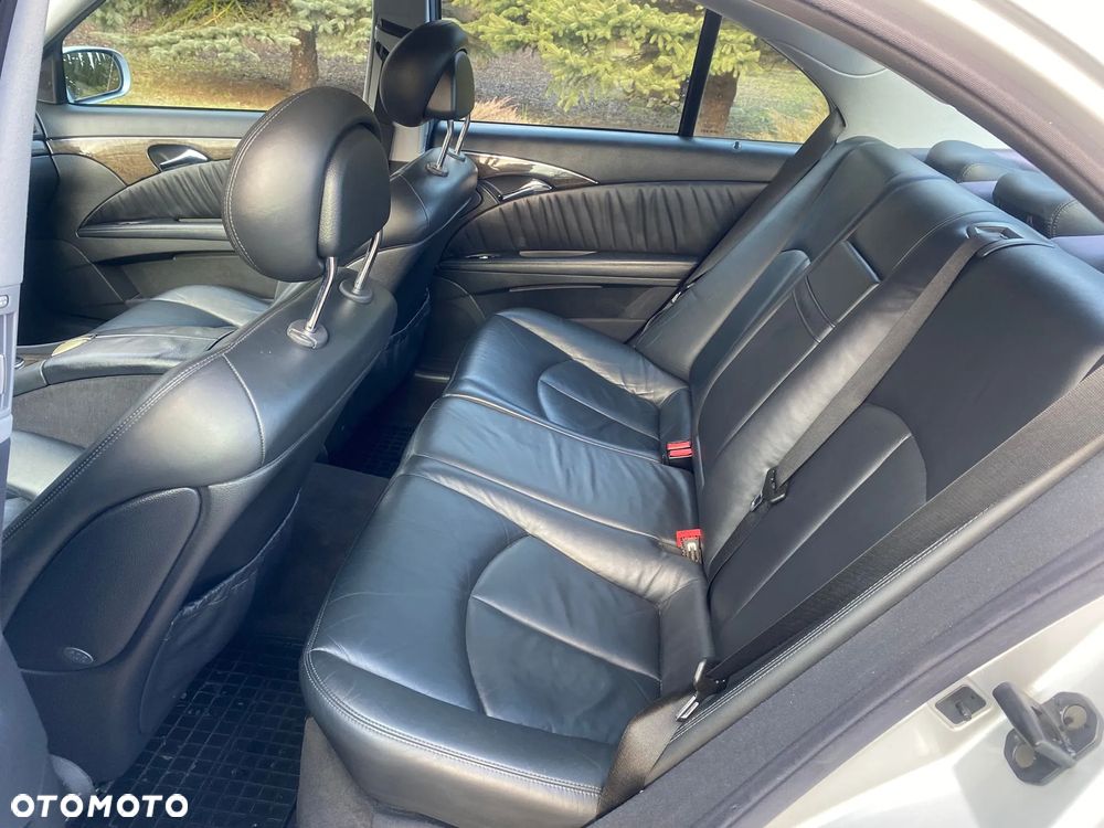 Mercedes-Benz Klasa E 500 T Avantgarde - 14