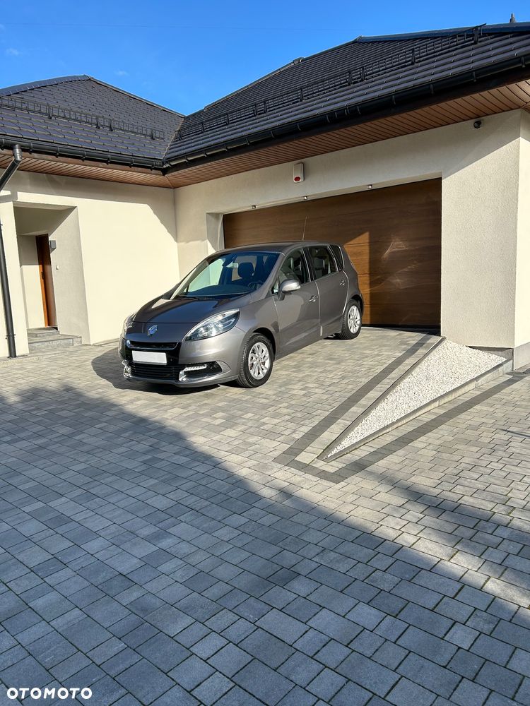 Renault Scenic - 1
