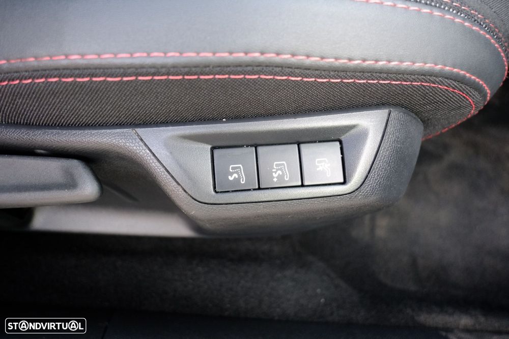 Peugeot 308 1.2 PureTech GT EAT8 - 38