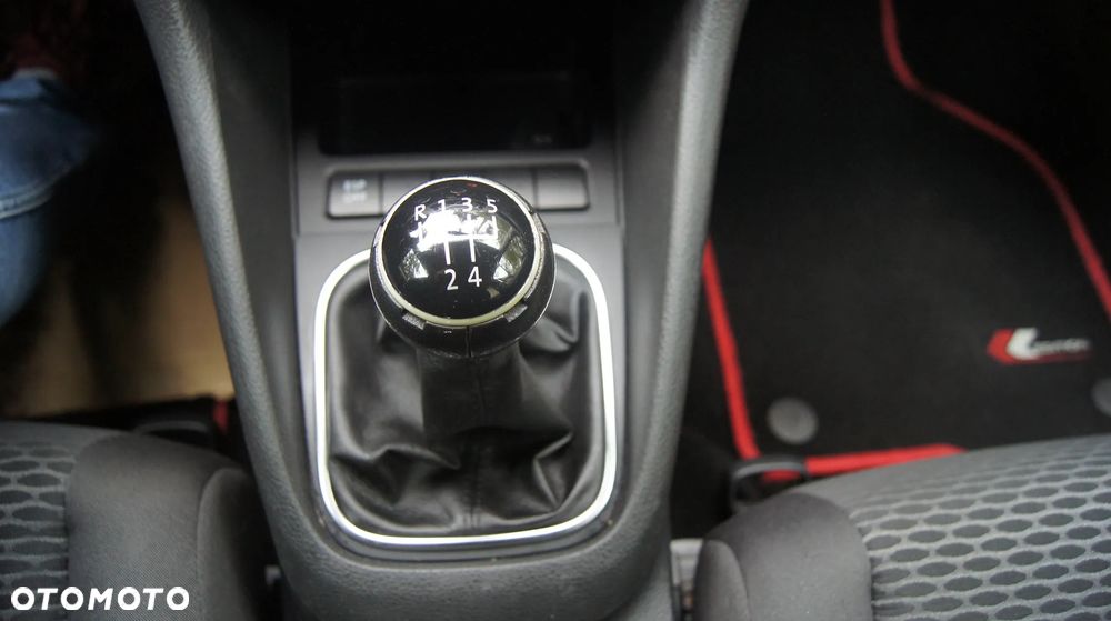 Volkswagen Golf 1.6 Trendline - 25