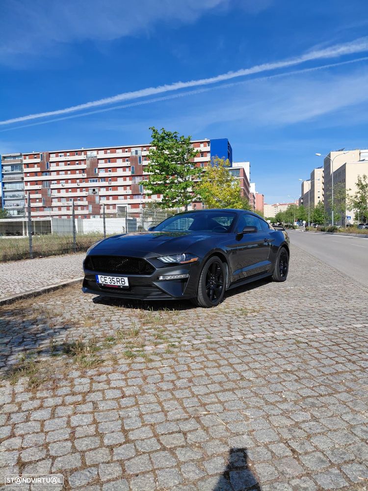 Ford Mustang - 1