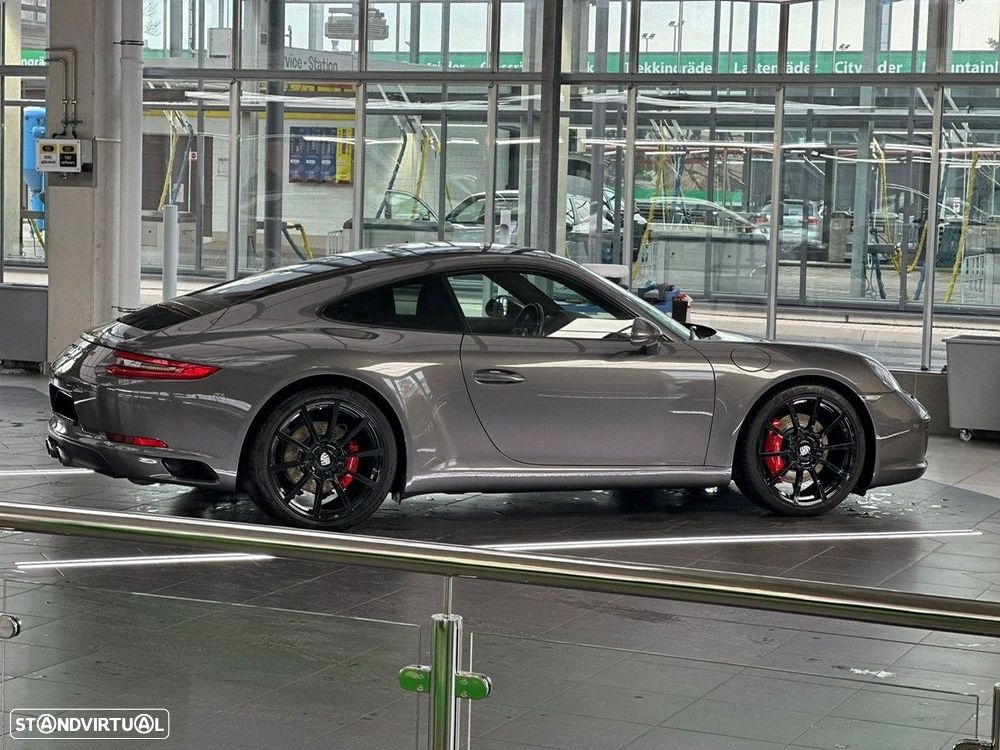 Porsche 911 Série F - 1