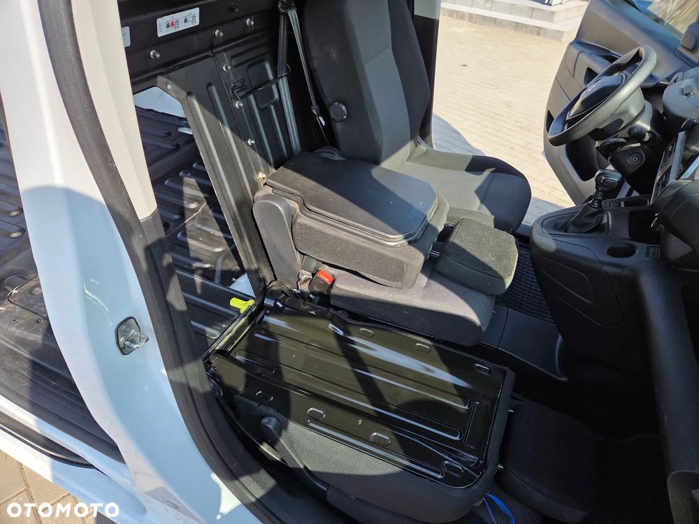 Peugeot Partner - 25