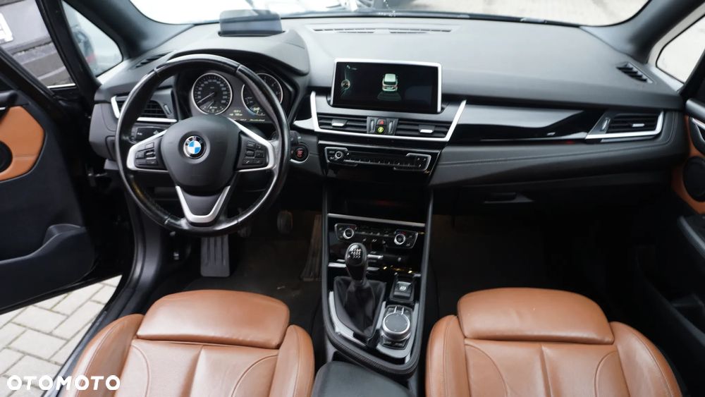 BMW Seria 2 216d - 18