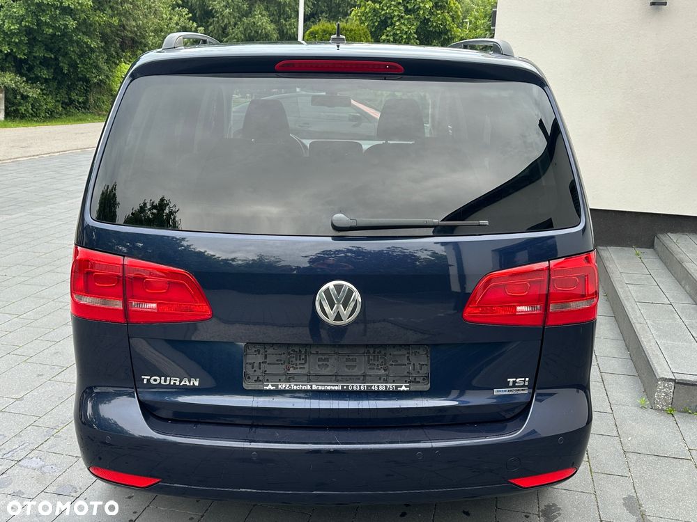 Volkswagen Touran - 12