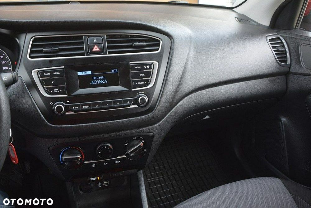 Hyundai i20 1.2 Classic Plus - 24